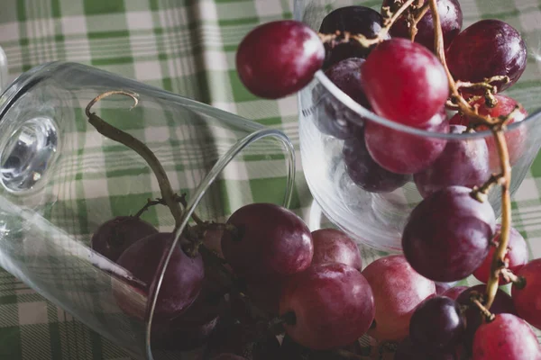 Red Grapes Large Bunch Fruits Fresh Tasty Simple Food Brights — Fotografia de Stock