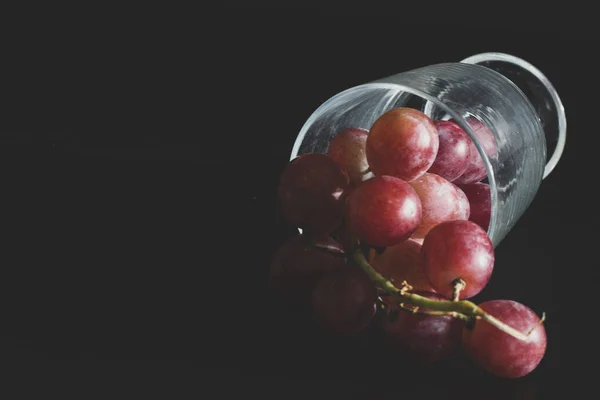 Red Grapes Large Bunch Fruits Fresh Tasty Simple Food Dark — Stock Fotó