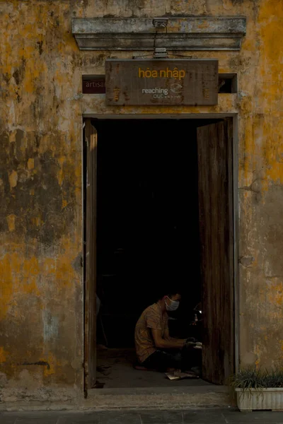 Hoi Vietnam 2018 Colorida Vista Concurrida Calle Abarrotado Río Hoi — Foto de Stock