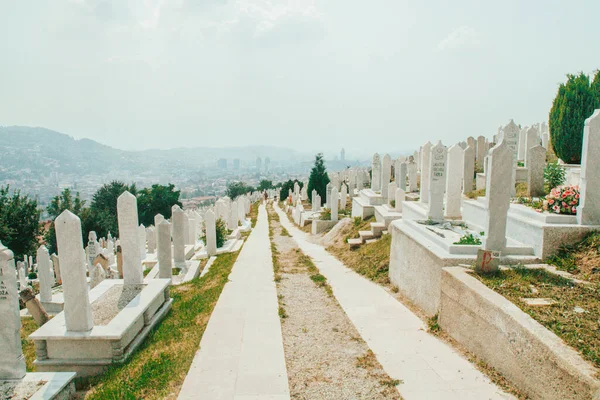 Sarajevo Bosnia Herzegovina Cemitério Muçulmano Dedicado Vítimas Guerra Bósnia Sarajevo — Fotografia de Stock