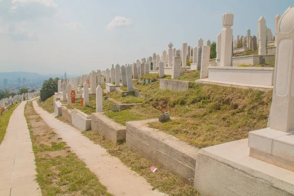 Sarajevo Bosnie Herzegovina Muslimský Hřbitov Věnovaný Obětem Bosenské Války Sarajevu — Stock fotografie