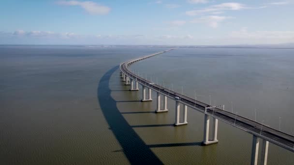 Luchtfoto Van Vasco Gama Brug Lissabon Portugal Bovenaanzicht Van Langste — Stockvideo