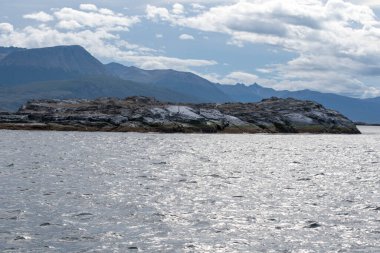 Lapataia Körfezi manzarası, Tierra del Fuego. Ushuaia, Arjantin 'deki Atlantik Okyanusu manzarası.