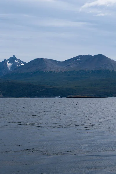 Pemandangan Teluk Lapataia Tierra Del Fuego Lanskap Samudera Atlantik Ushuaia — Stok Foto