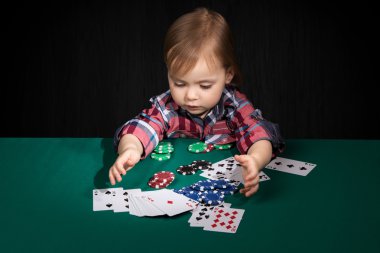 Çocuk poker oyunu kazandı