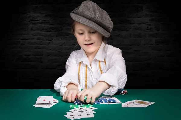 Dziecko wygrał pokera — Zdjęcie stockowe
