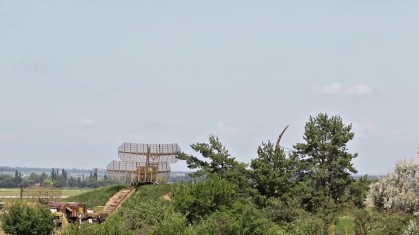 Rotation militär radar — Stockvideo