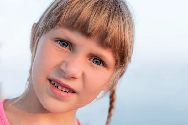 Retrato de criança menina close-up — Fotografia de Stock