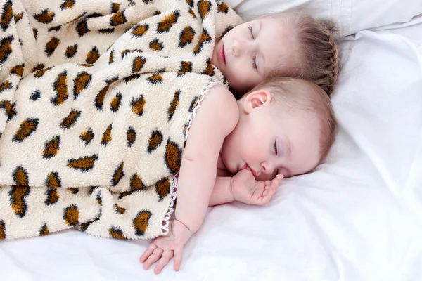Dwa spania dziecka — Zdjęcie stockowe