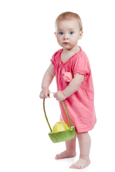 Porträt eines kleinen Mädchens mit einem Apfel — Stockfoto
