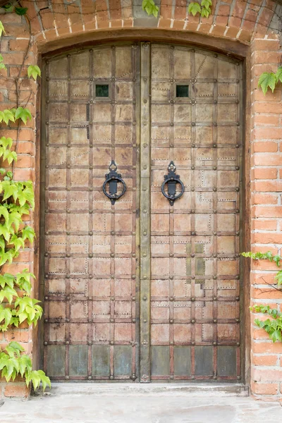 Porta antiga — Fotografia de Stock