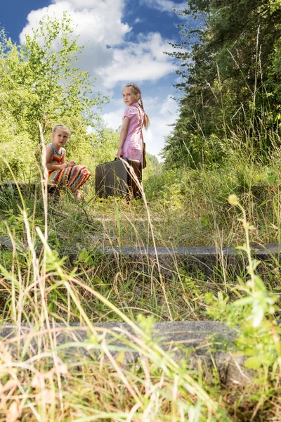 Children on the railway — Stock Photo, Image