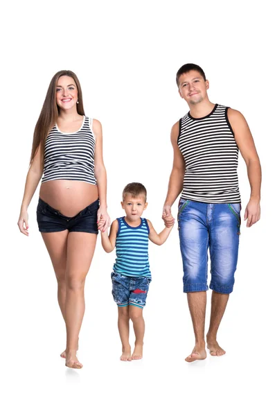 Gelukkige jonge familie op een wandeling — Stockfoto