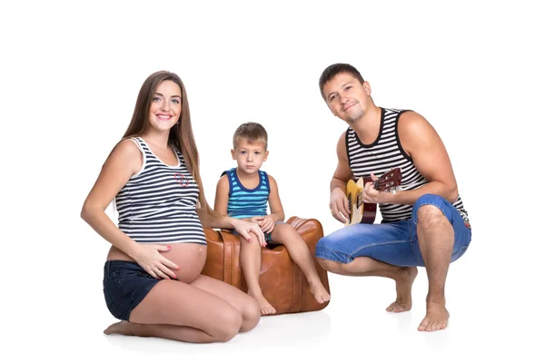 Bir gitar ile aile portresi — Stok fotoğraf