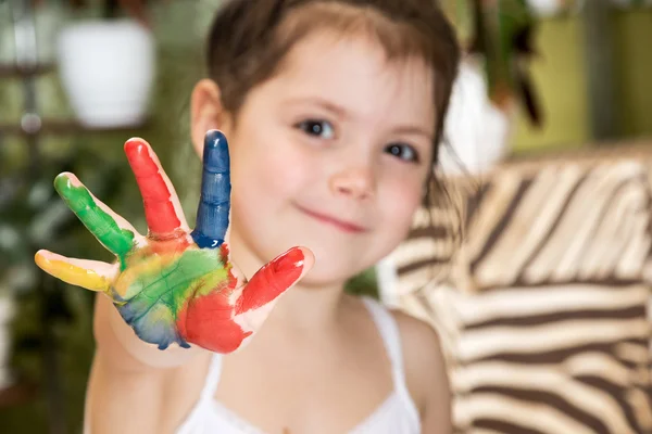 Wydłużone dzieci ręcznie malowane kolory — Zdjęcie stockowe