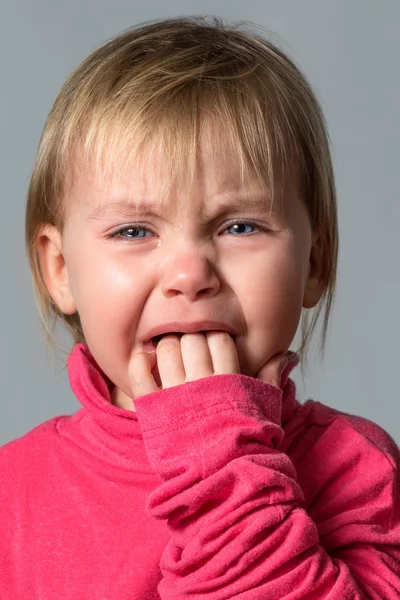 Schreiendes Baby isoliert — Stockfoto