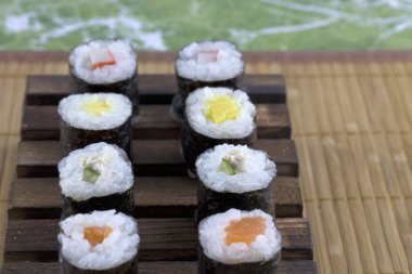 Japon deniz ürünleri sushi set