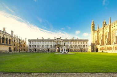 İngiltere 'deki Cambridge Üniversitesi' nin King 's College mimarisinin güzel bir görüntüsü. Cambridge, İngiltere 'de 6 Aralık 2011' de çekilmiştir.