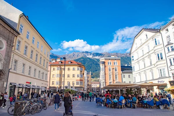 Blick Auf Eine Straße Stadtzentrum Aufgenommen Innsbruck Österreich Oktober 2016 — Stockfoto