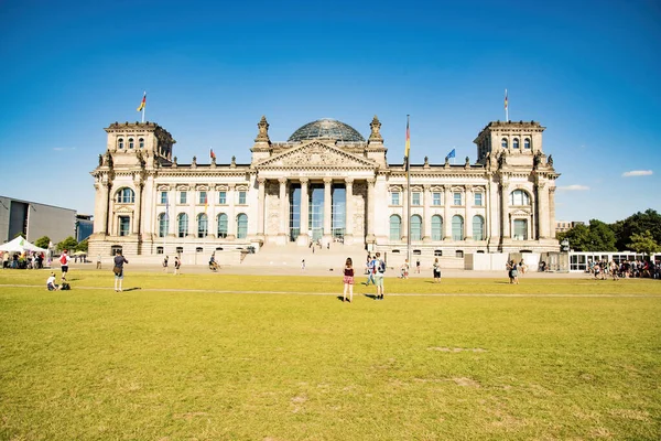 Reichstag Est Bâtiment Historique Berlin Qui Abrite Bundestag Chambre Basse — Photo