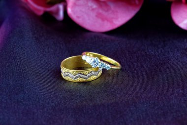 Elmas enggagement yüzük