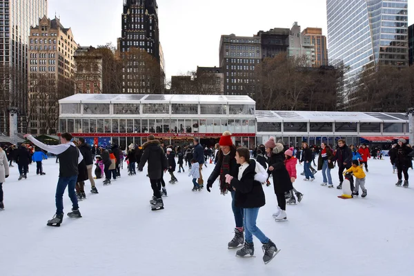 Manhattan New York Stati Uniti Dicembre 2019 Una Folla Persone — Foto Stock