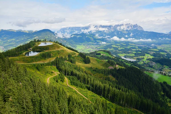 Piękny Krajobraz Trasy Narciarskiej Hahnenkamm Alpy Austriackie Tyrol Kitzbuhel Austria — Zdjęcie stockowe