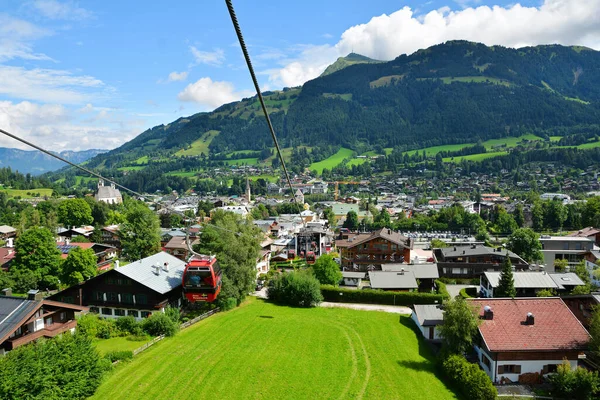 Kitzbuhel Österrike Juli 2017 Utsikt Över Kitzbuhel Staden Sett Utifrån — Stockfoto