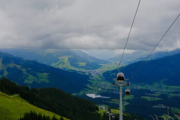 Hermoso Panorama Transporte Teleférico Kitzbuhel Horn Alpine Road Carretera Giratoria —  Fotos de Stock