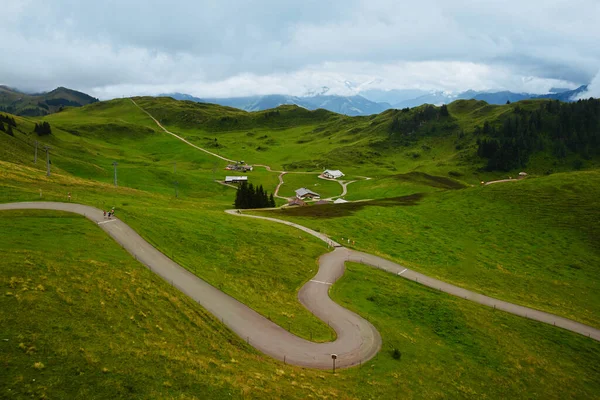 Kitzbuhel Horn Alpine Road Spektakularna Skręcająca Droga Prowadząca Górę Kitzbuhel — Zdjęcie stockowe