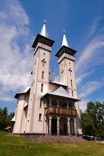 Прекрасна Церква Сонячний День — стокове фото