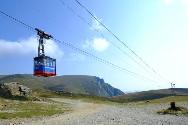 Busteni, Romanya 23 Ağustos 2021. Busteni-Babele teleferiği Babele istasyonu, Bucegi Dağları, Bucegi Doğal Parkı, Güney Karpatlar, Romanya