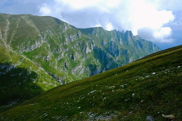 Hermoso Paisaje Camino Omu Peak Babele Omu Chalet Route Bucegi — Foto de Stock