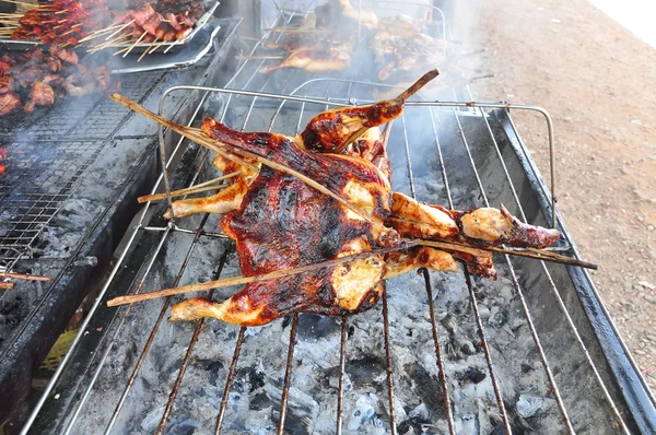 Roasting chicken on Stove — Stock Photo, Image