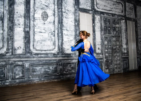 Young Man Dancing Girl Blue Ballroom Dress Gray Dance Hall — Stock Photo, Image