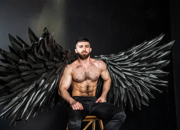 Handsome Muscular Man Angel Costume Black Wings Black Background — Stock Photo, Image