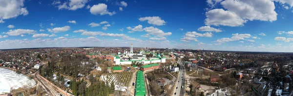 Sergiev Posad Daki Trinity Sergius Lavra Nın Altın Kulelerinin Panoramik — Stok fotoğraf