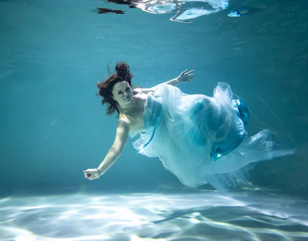 Beautiful Girl Blue White Tiles Underwater Blue Background — Stock Photo, Image