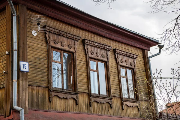 Régi Házak Fából Készült Redőnyökkel Szokatlan Építészettel Zaraysk Utcáin — Stock Fotó