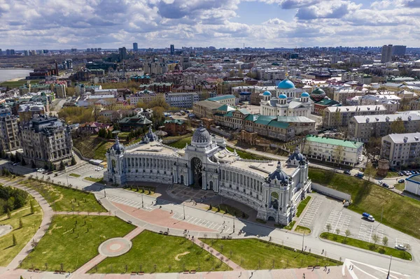 Uma Vista Panorâmica Uma Grande Fortaleza Antiga Kremlin Dia Ensolarado — Fotografia de Stock