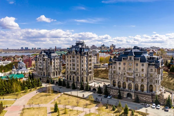 Panorámás Kilátás Nyílik Gyönyörű Építészeti Épületek Megoldások Park Volga Folyó — Stock Fotó