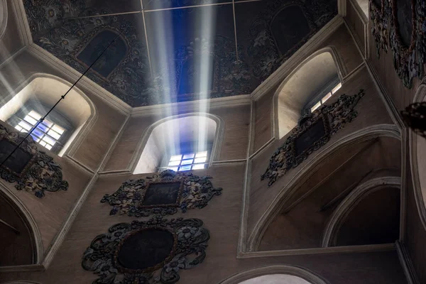Lumière Divine Dans Temple Chrétien Tôt Matin Pâques — Photo