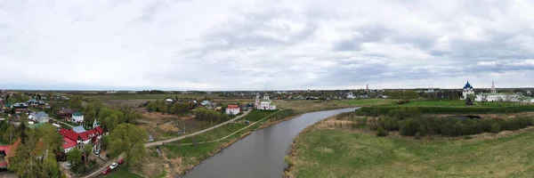 Panoramatický Výhled Historické Centrum Chrámů Klášterů Města Suzdal Dešti Natočené — Stock fotografie