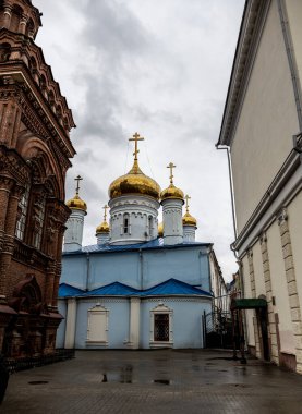 Güneşli bir günde Kazan 'daki eski şehrin panoramik manzarası 