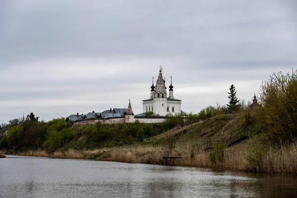 Cityscape Старого Центру Міста Суздаль Церквами Храмами Після Дощу — стокове фото