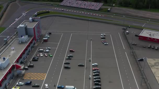 Una Vista Panorámica Del Ódromo Para Correr Coches Deportivos Antes — Vídeo de stock