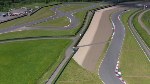 Panoramatický Pohled Avodrom Pro Závodění Sportovních Vozech Před Závodem Slunečného — Stock video