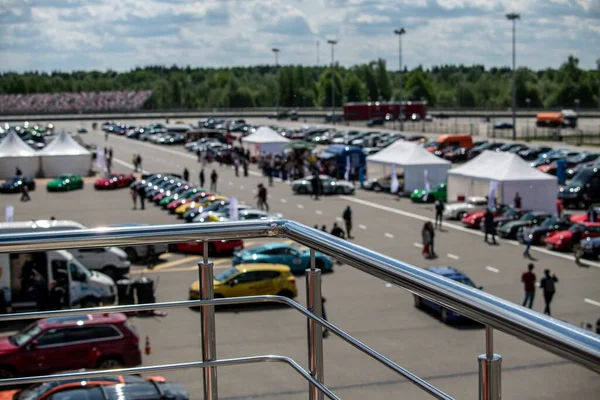 Fãs Espectadores Circuito Durante Corridas Carros Esportivos — Fotografia de Stock