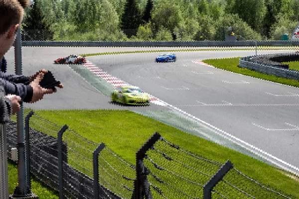 Carreras Coches Deportivos Carrera Circuito Largo Pista Día Soleado —  Fotos de Stock