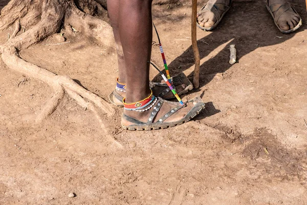 Menschen Des Massai Stammes Gewöhnlicher Haushaltsausstattung Auf Einer Safari Afrika — Stockfoto